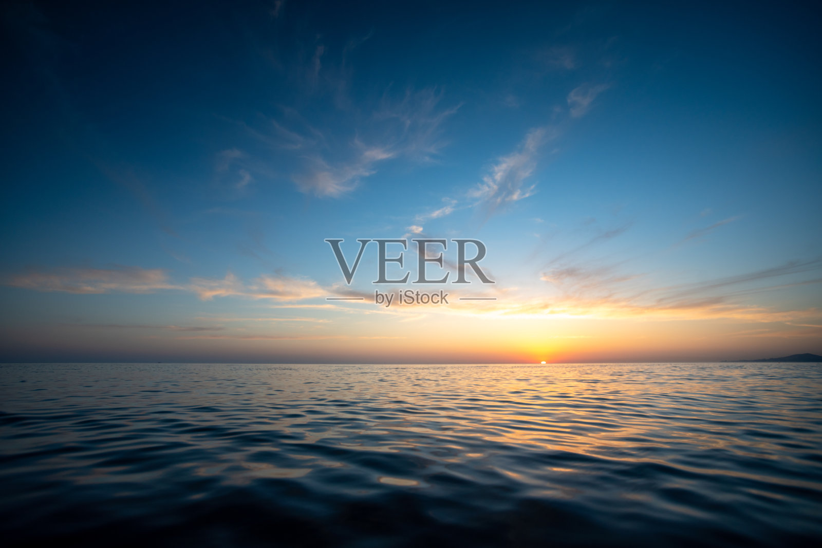 海上美丽的日落照片摄影图片