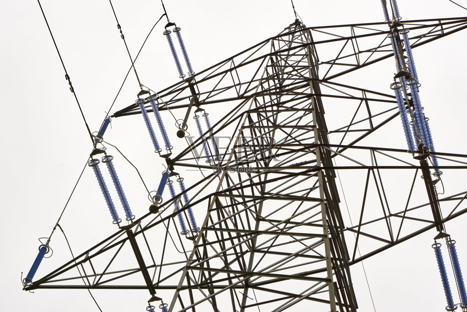 透视的金属塔的高压电力。西班牙照片摄影图片