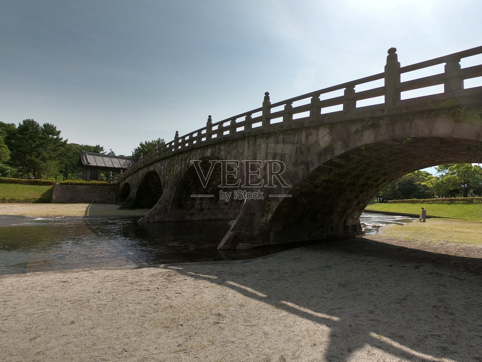 石桥公园的老石桥照片摄影图片