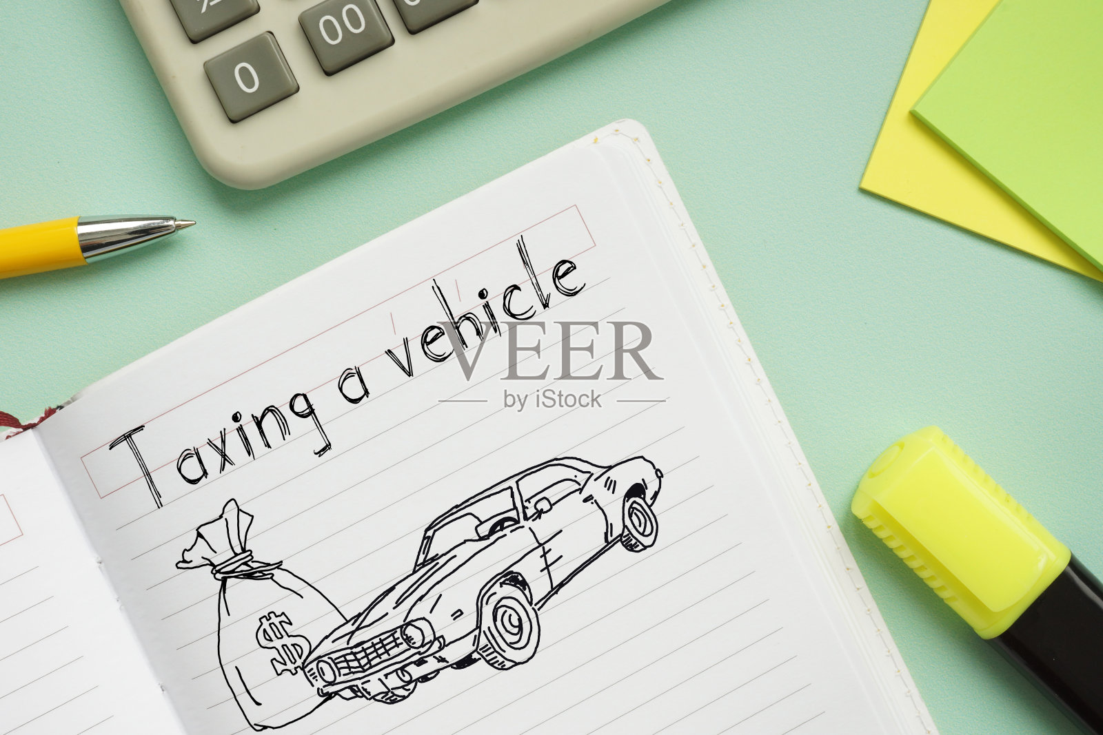 照片上显示了对车辆征税的文字照片摄影图片