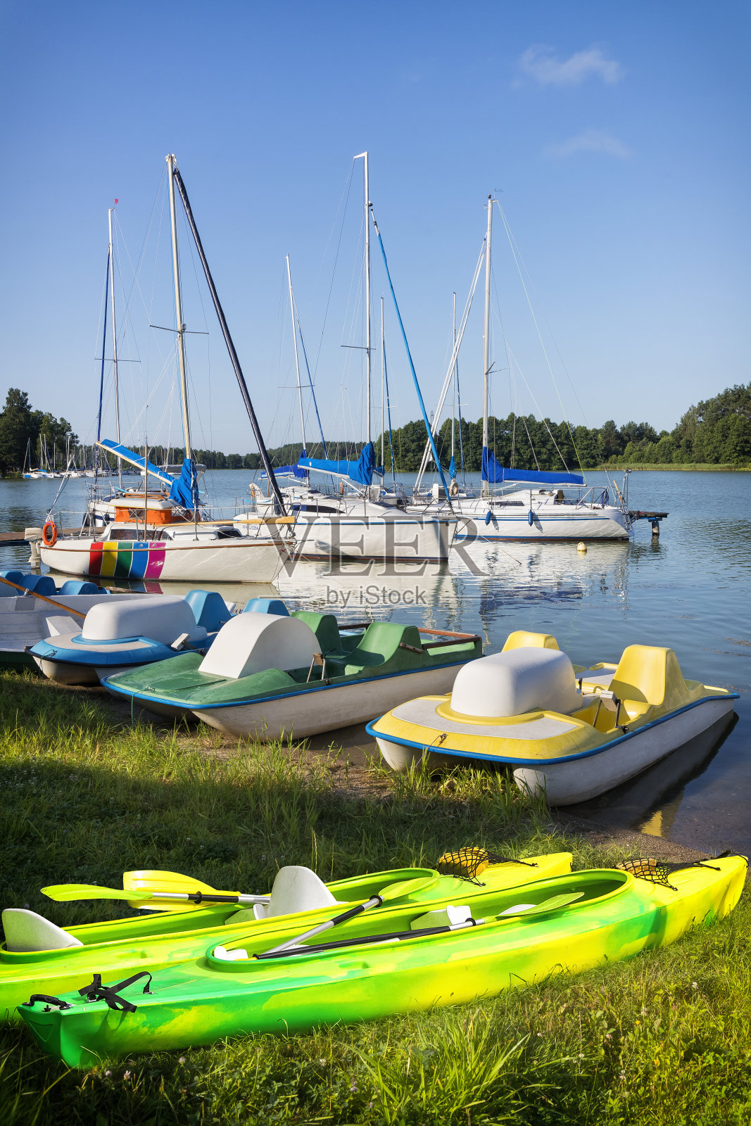 在波兰度假-娱乐设备在Jelenie湖在Wdzydze Kiszewskie, Kashubia土地照片摄影图片