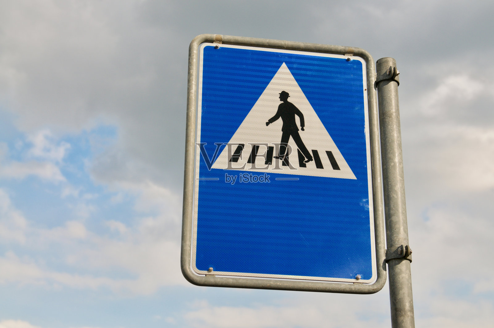 瑞士行人过街标志照片摄影图片