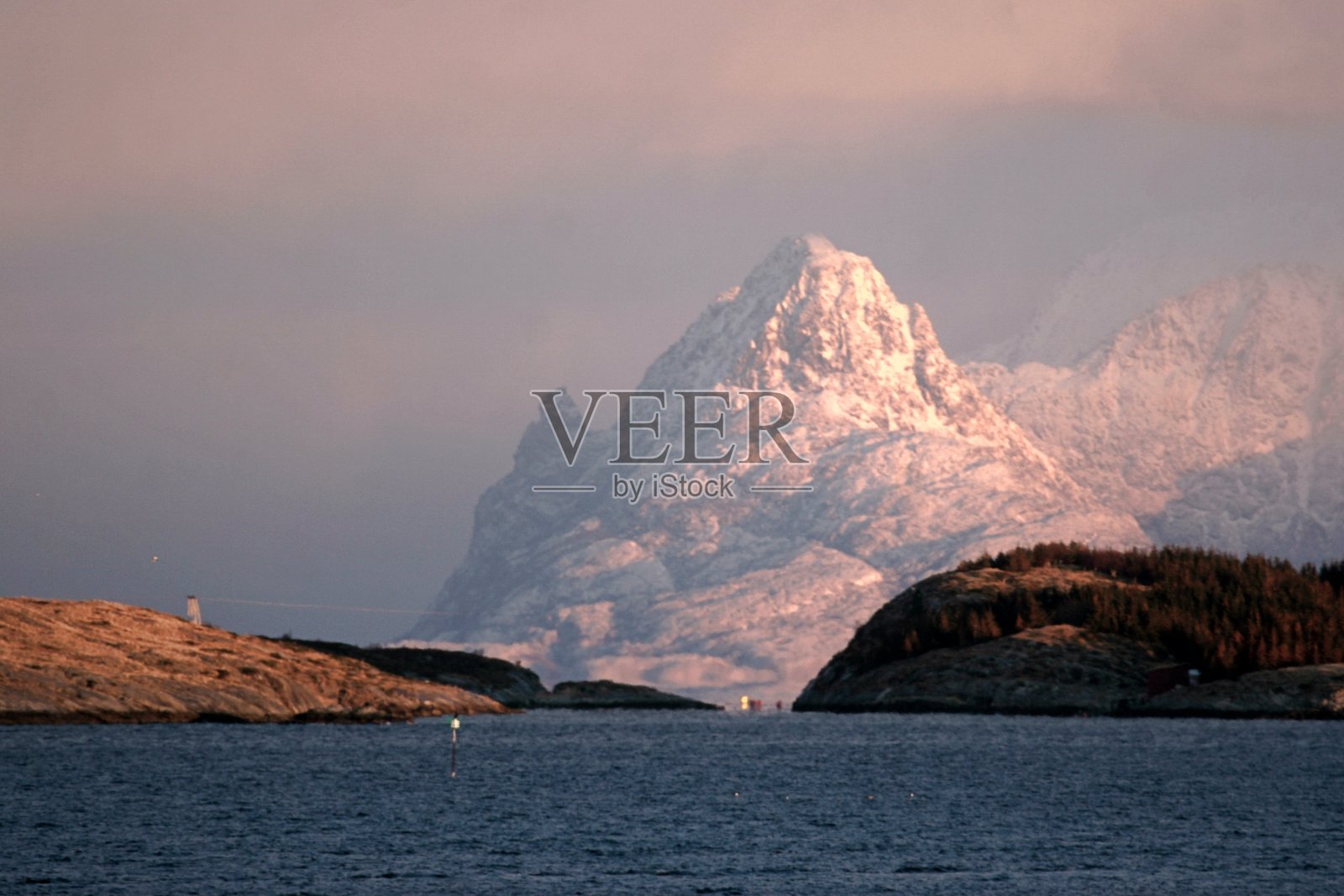 穿越极地海洋照片摄影图片