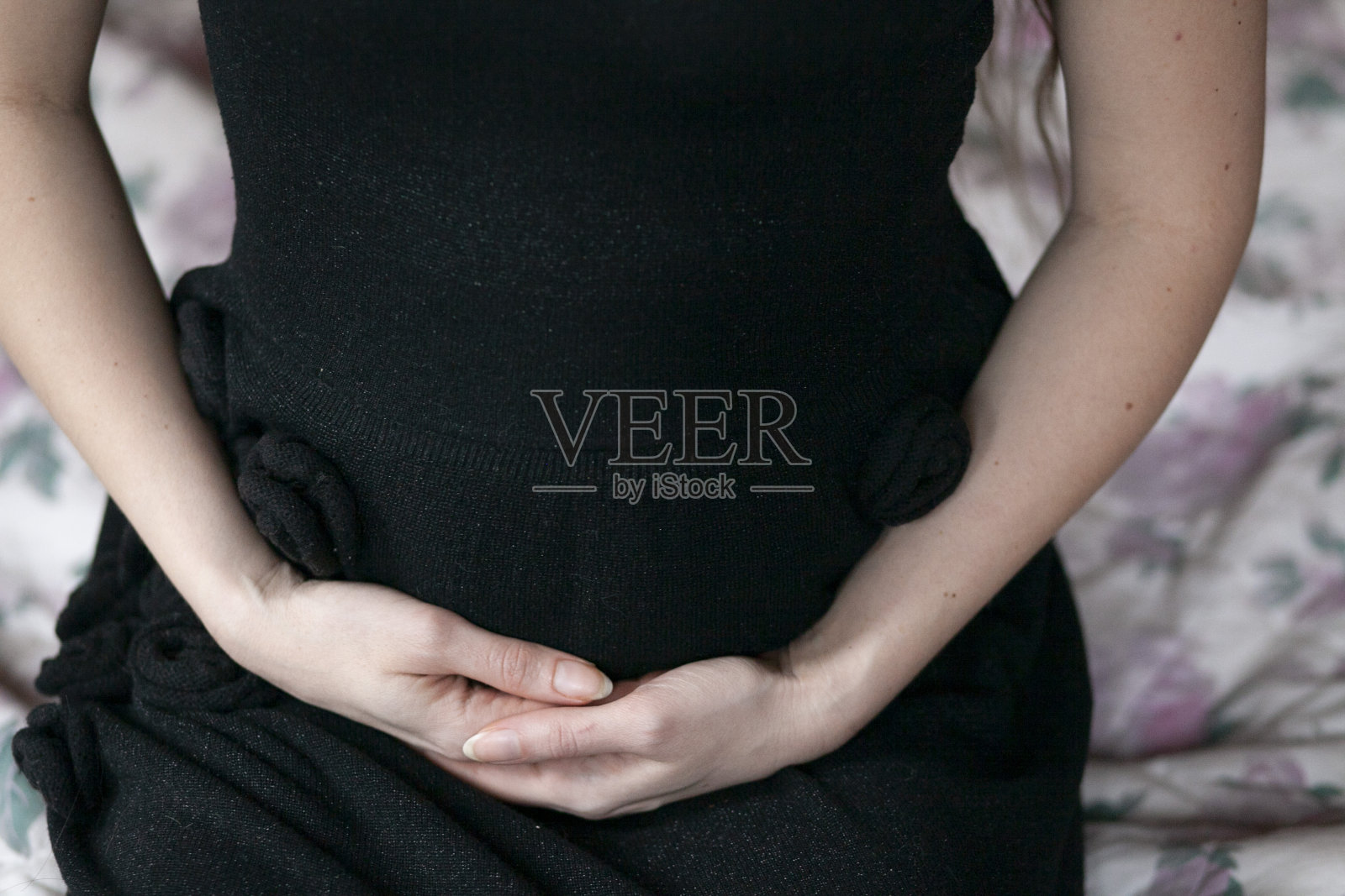 怀孕，新生命，等待，手，孕妇，肚子，黑色，库存照片，特写，黑色衣服照片摄影图片