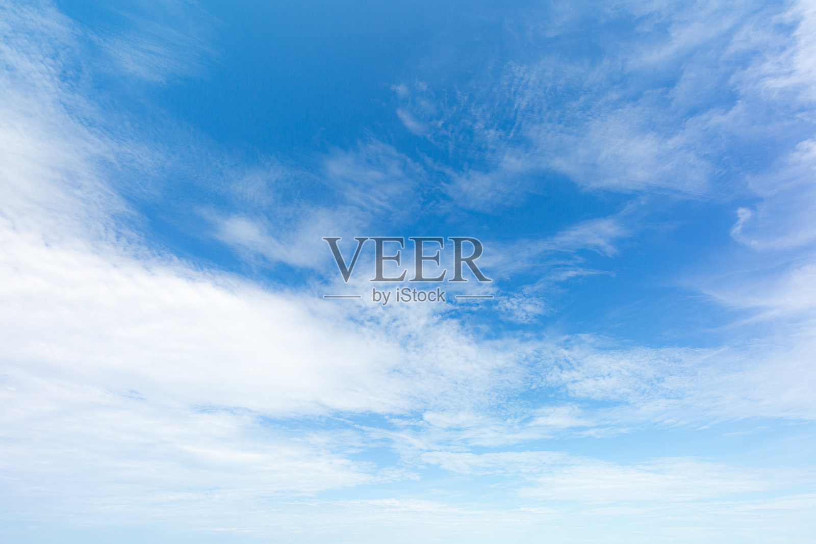 云和天空的纹理，白云在蓝天上。天空纹理照片摄影图片