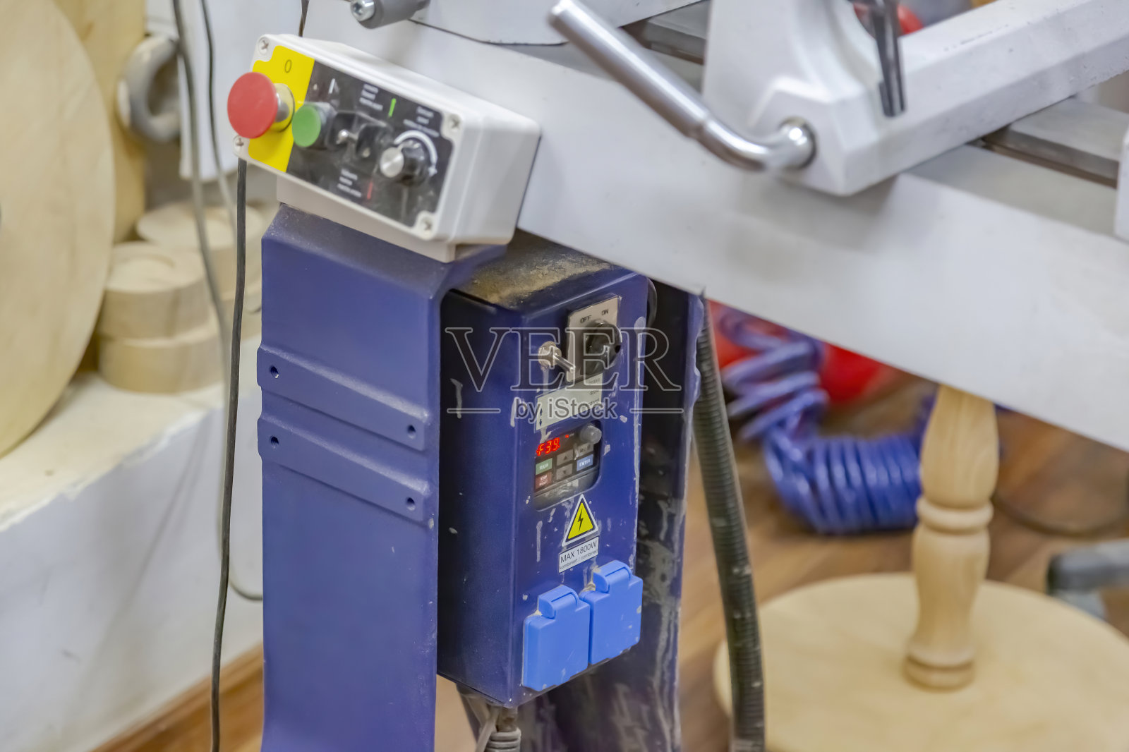 小型木工车间专用生产设备照片摄影图片