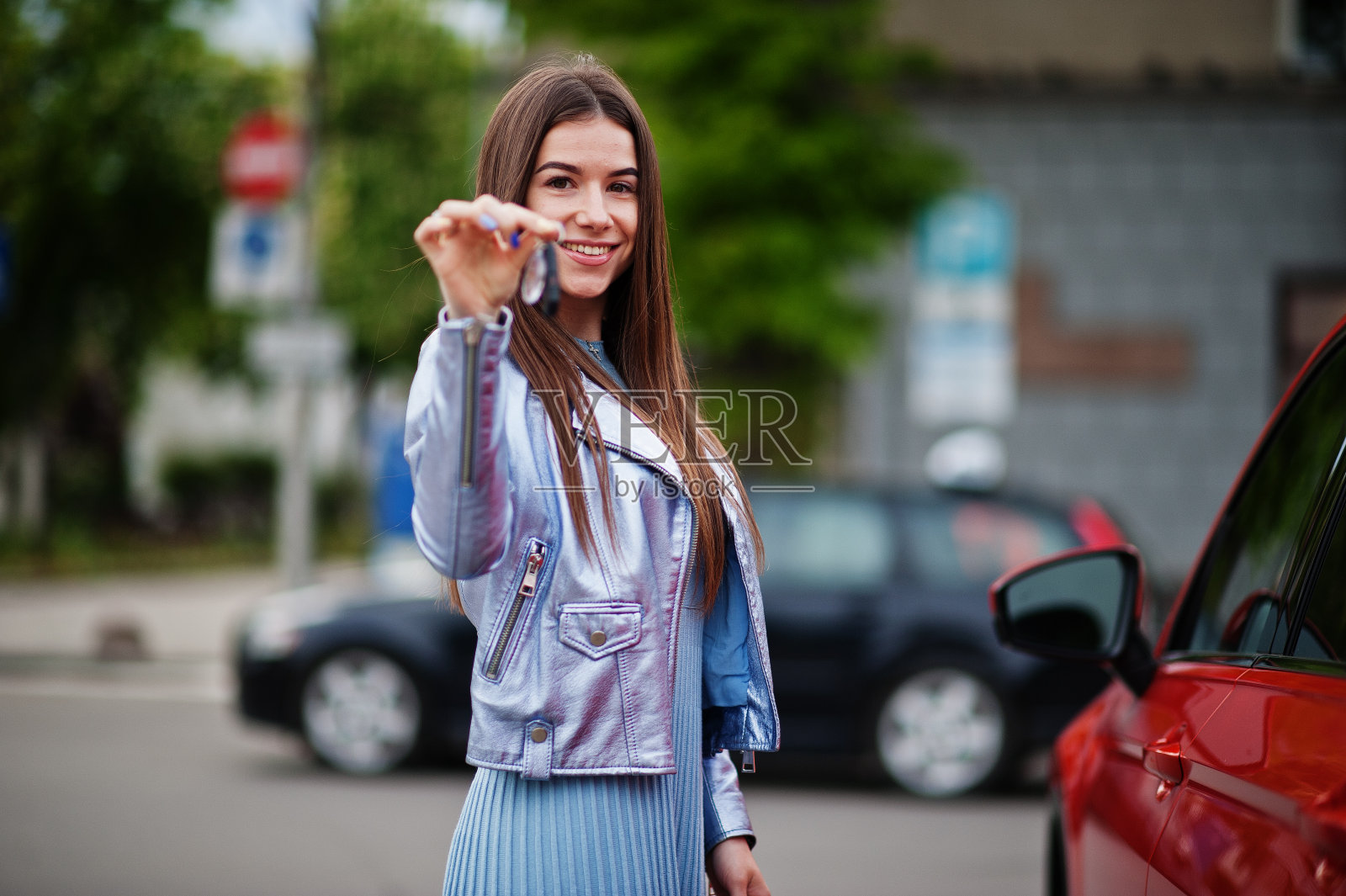 美女与车照片摄影图片