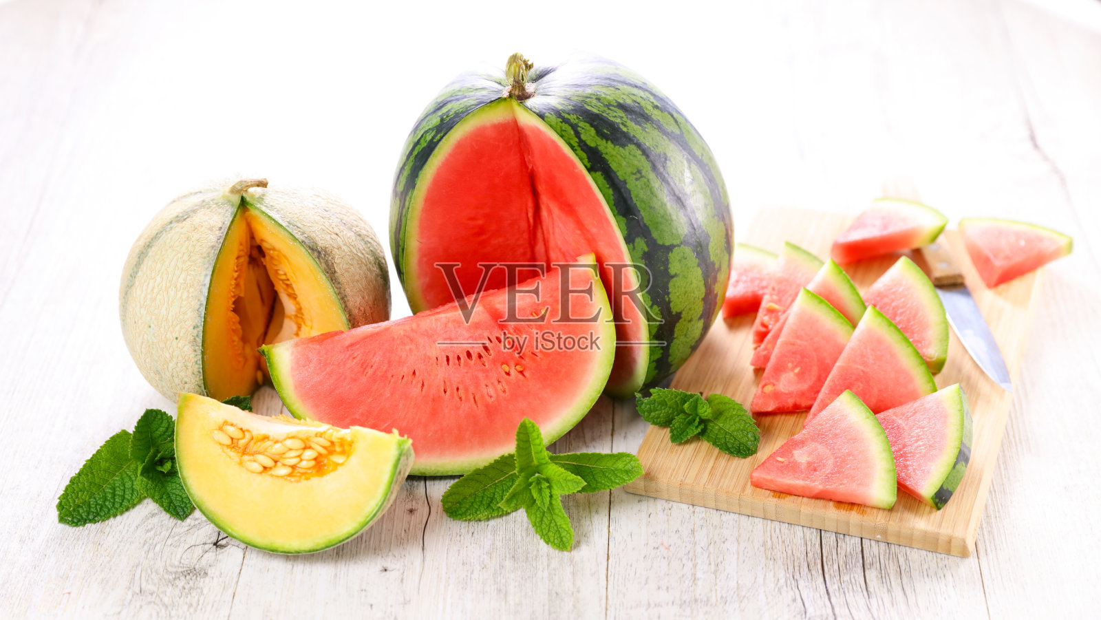 西瓜和甜瓜果实成熟照片摄影图片