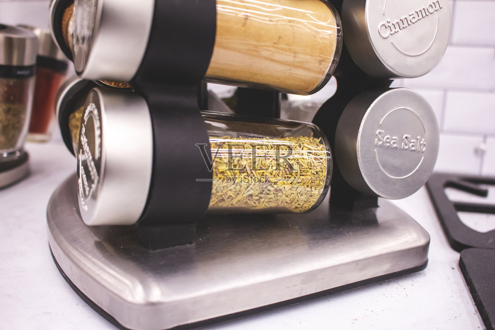 架子上的香料照片摄影图片