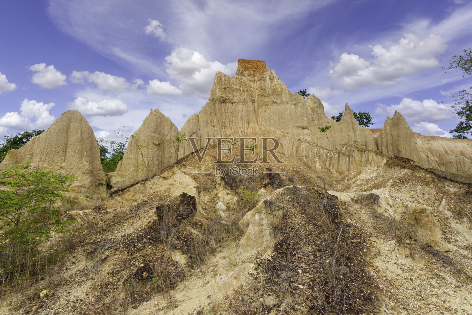 位于南锡南国家公园的 Sao Din Na Noi 奇妙的自然结构照片摄影图片