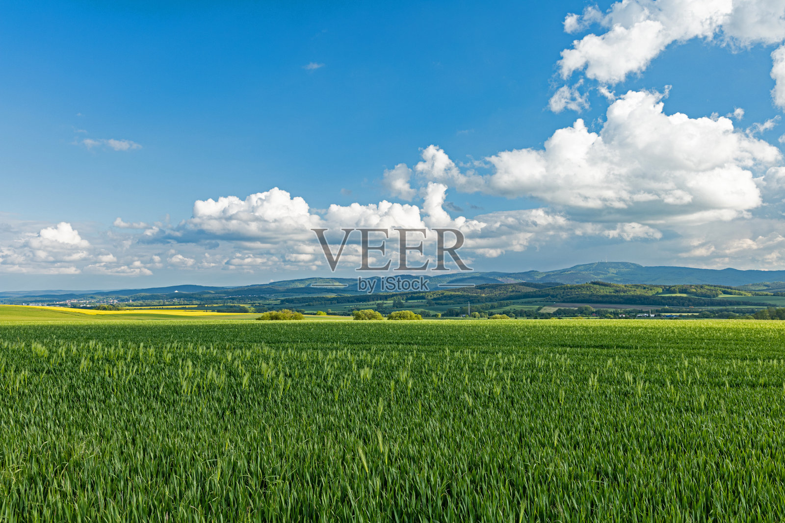 图林根森林与岛屿山照片摄影图片