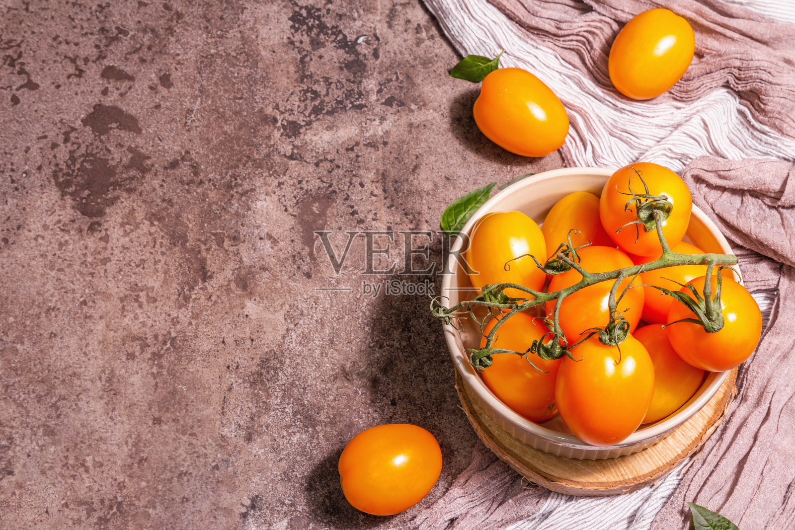 黄橙色的西红柿照片摄影图片