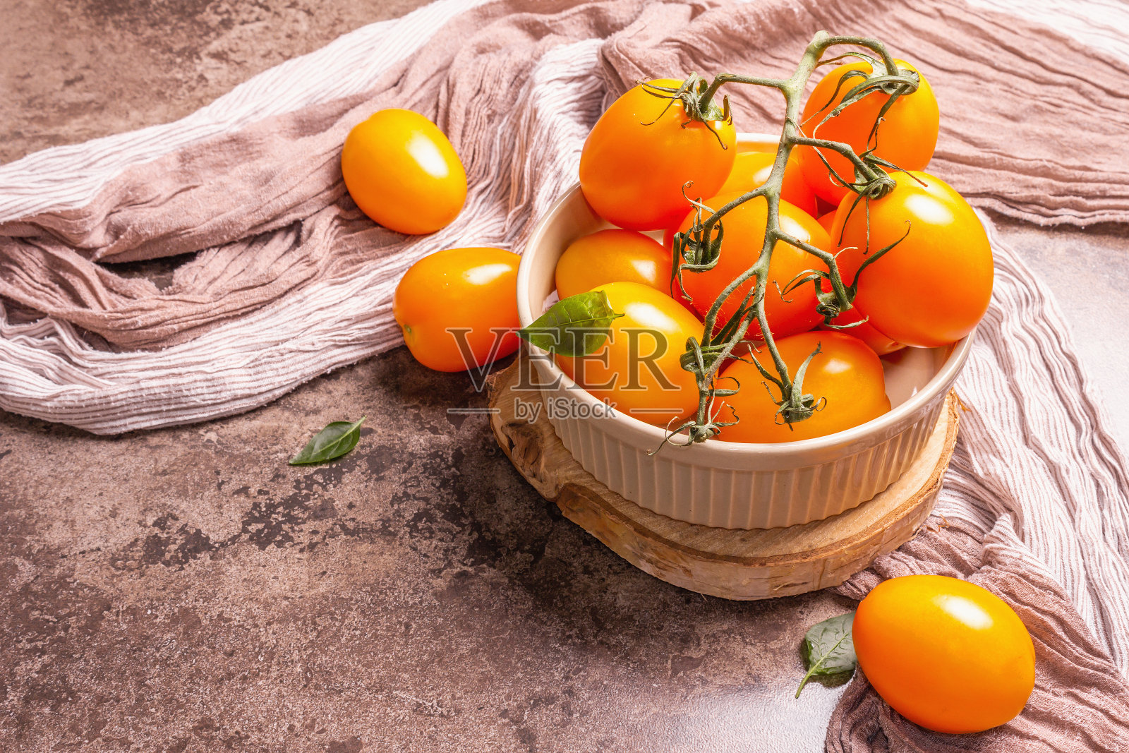 黄橙色的西红柿照片摄影图片