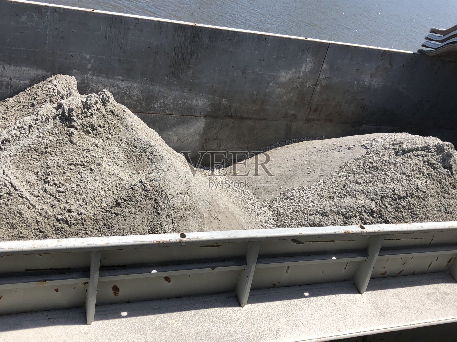 砾石的驳船照片摄影图片