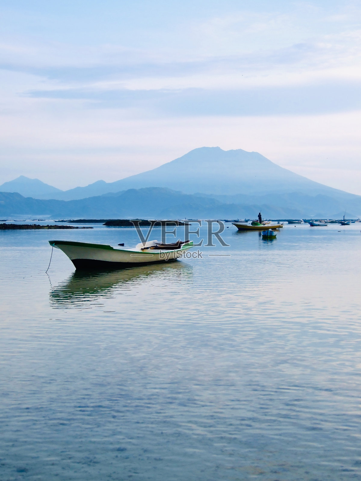小船——Nusa山谷照片摄影图片