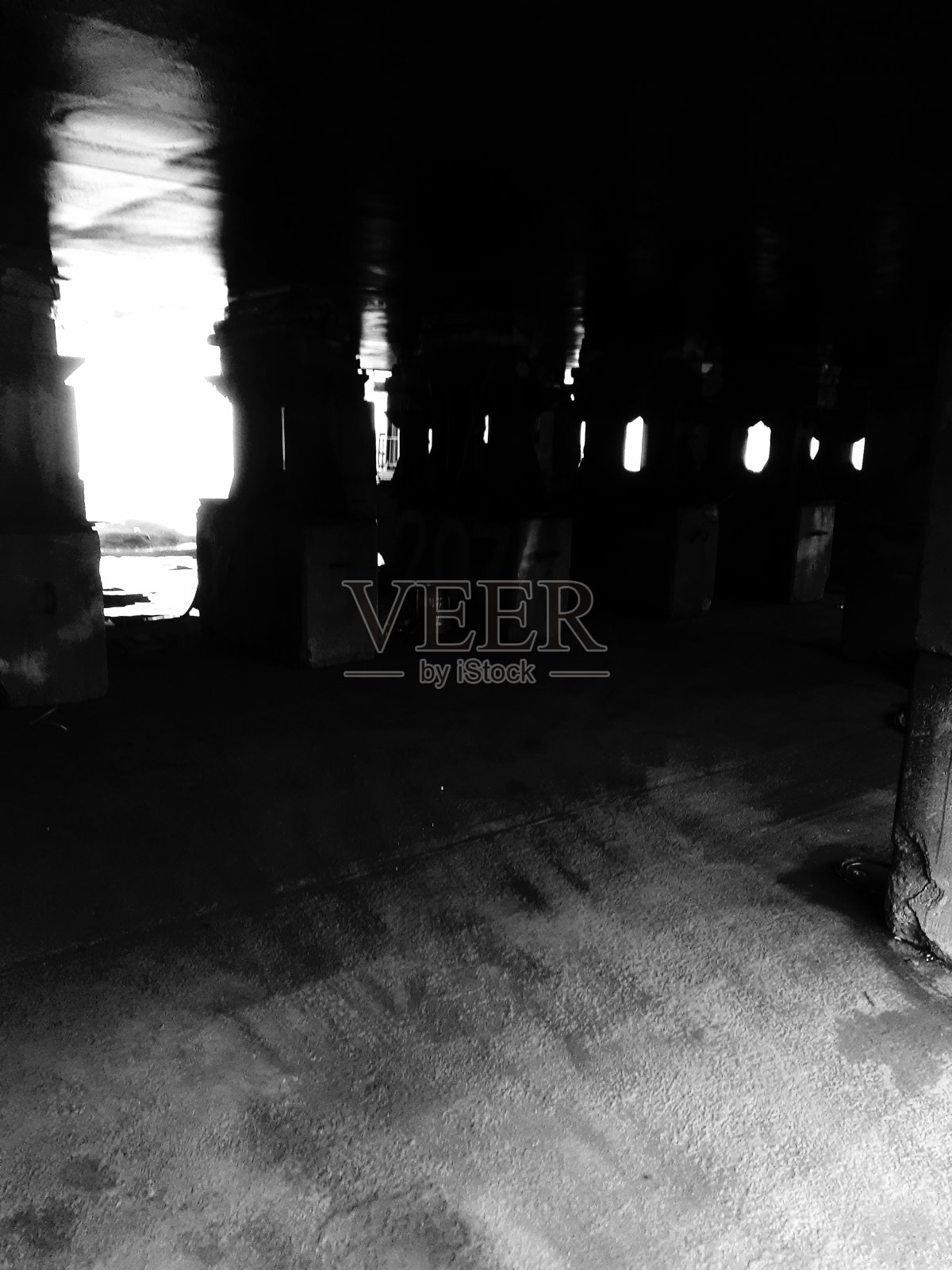 从下面照片摄影图片