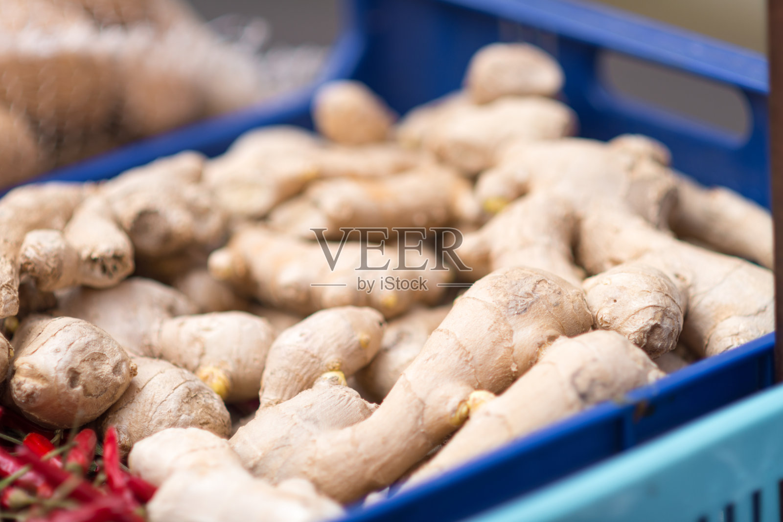 市场里篮子里的生姜照片摄影图片