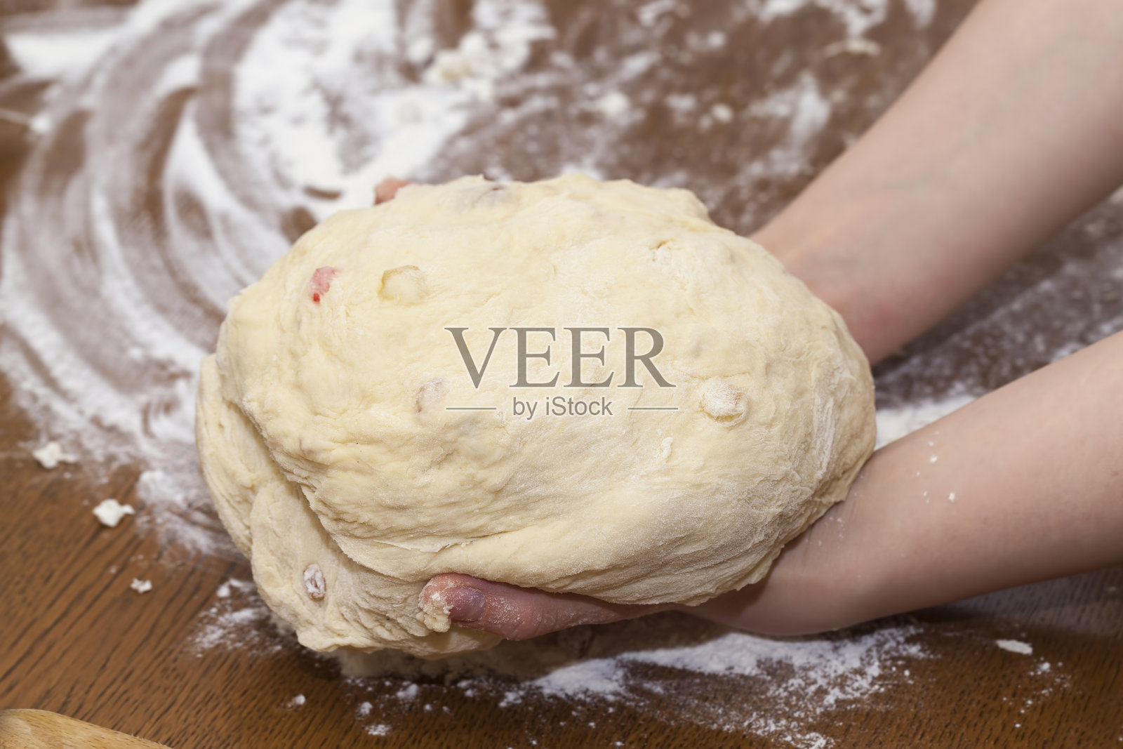 烤用的新鲜生面团照片摄影图片