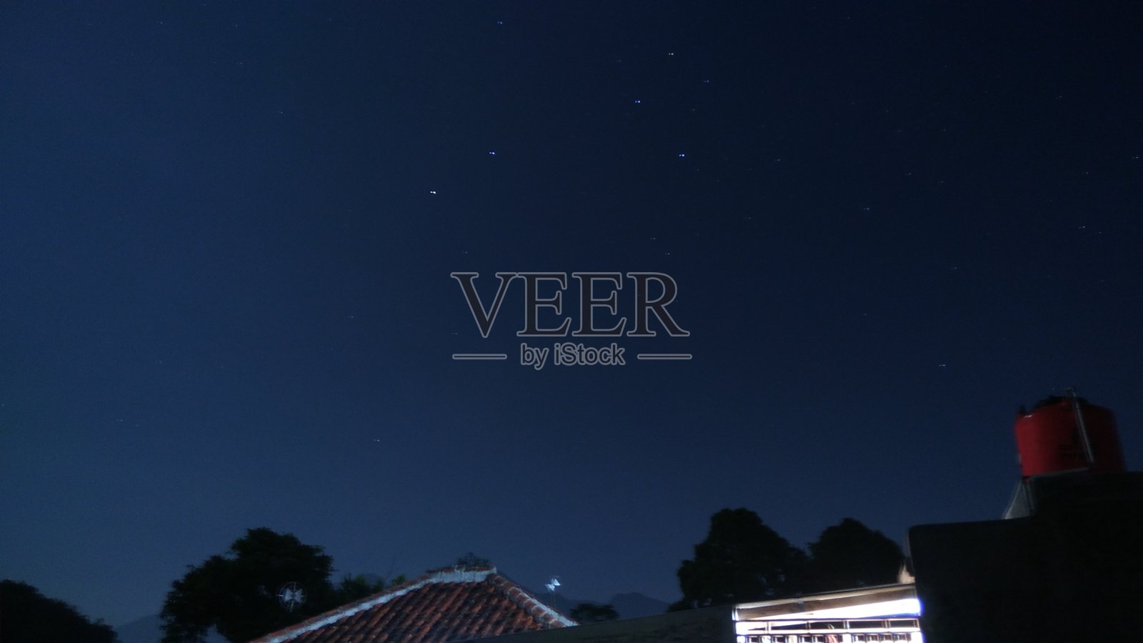 夜蓝的天空照片摄影图片