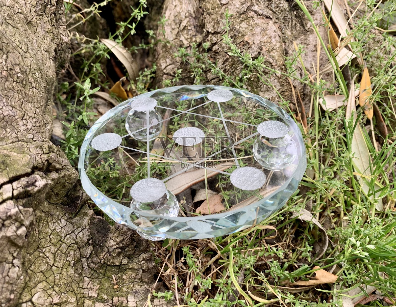 脉轮石矿物的水晶板照片摄影图片