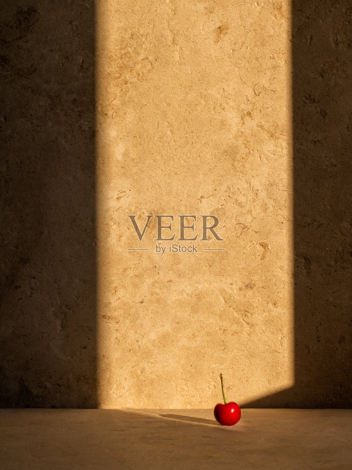 樱桃的创意照片。影子框架。概念海报，健康食品照片摄影图片