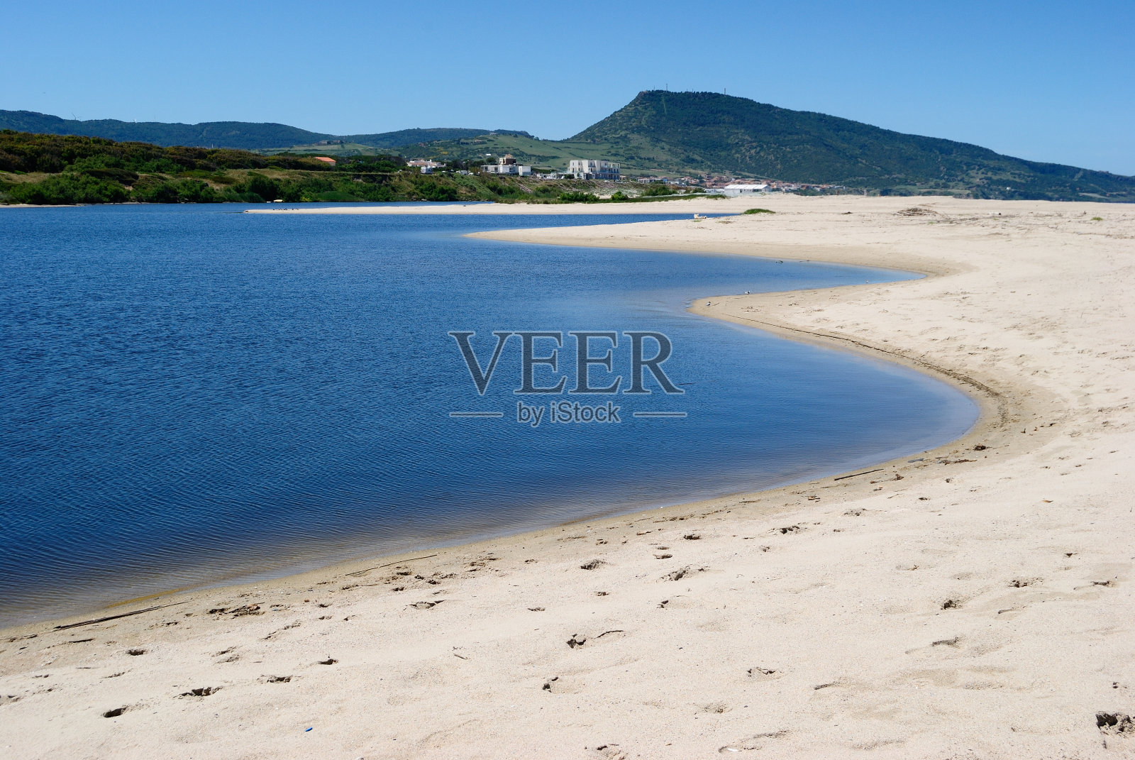 皮罗蒂里弗拉蒂海滩附近的科吉纳斯河照片摄影图片