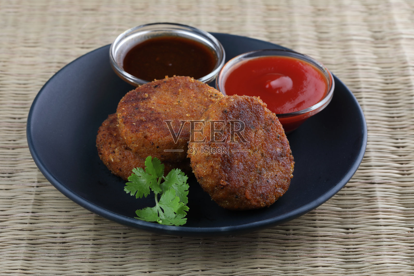 自制杂烩蔬菜肉排照片摄影图片