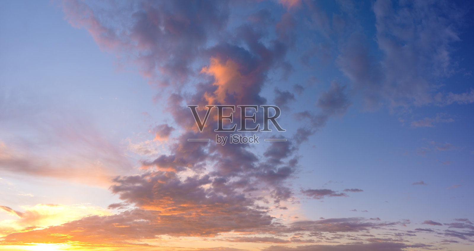 全景式的亮橙日出日落照片摄影图片