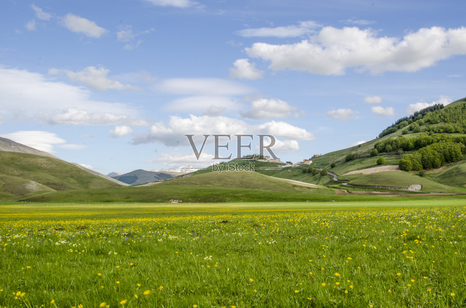 迷失的卡斯特鲁奇奥平原照片摄影图片