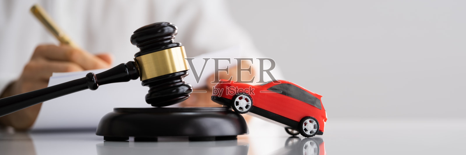 汽车律师或刑事责任律师。法官照片摄影图片