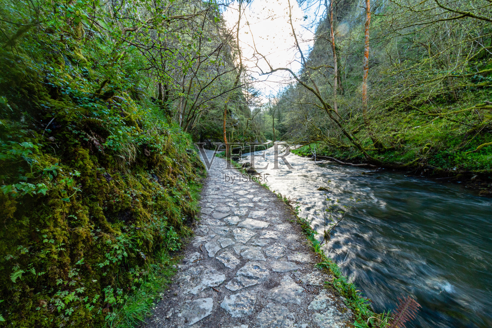 下午在英国米尔代尔峰区国家公园散步照片摄影图片