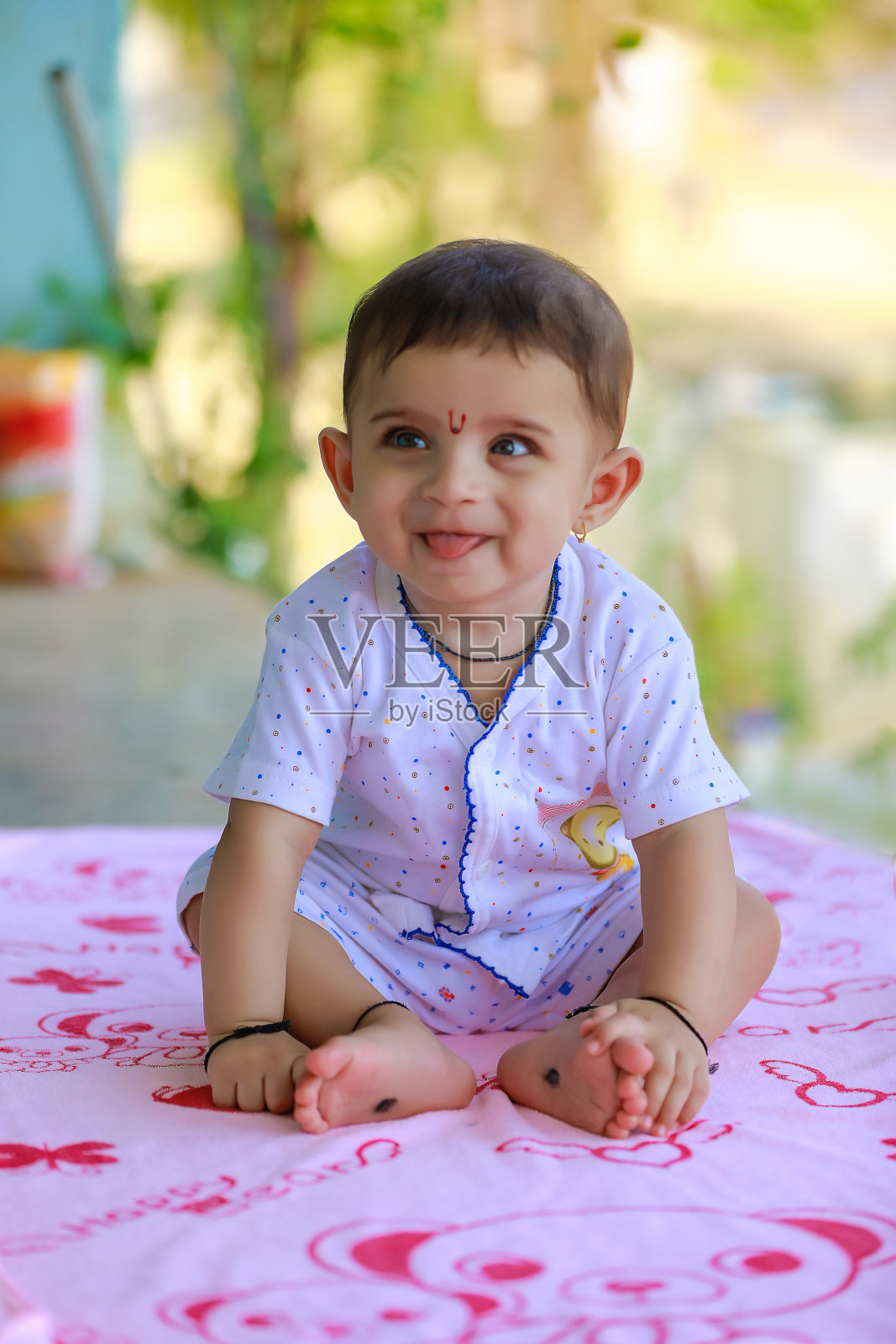 可爱的小印度孩子肖像照片摄影图片