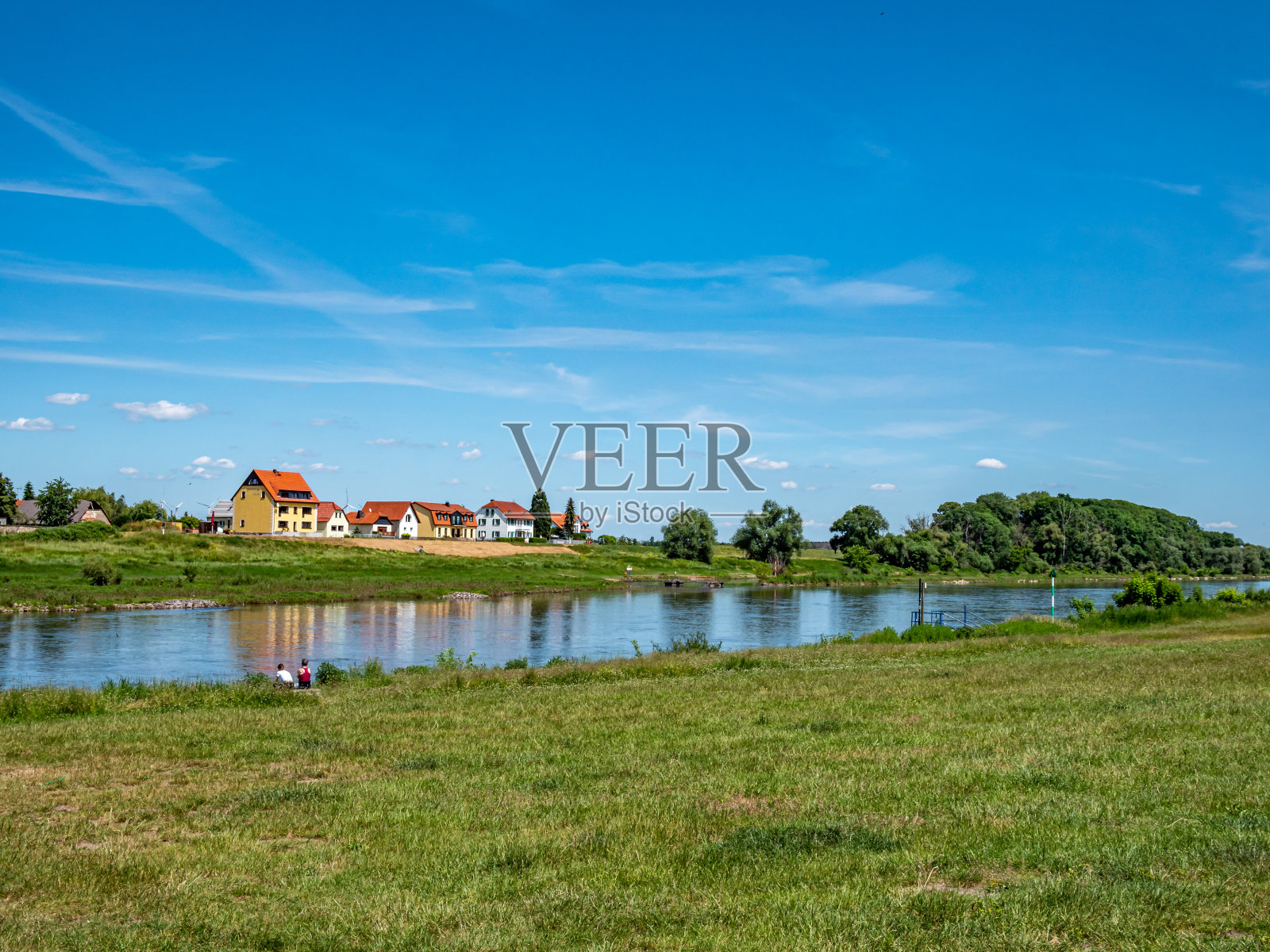 位于萨克森州里萨市的易北银行照片摄影图片