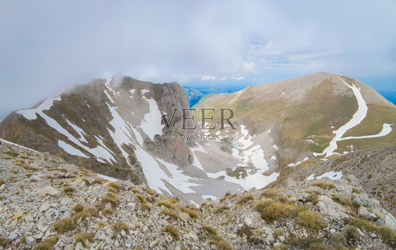 救赎山和彼拉多湖(意大利)-西比里尼山照片摄影图片