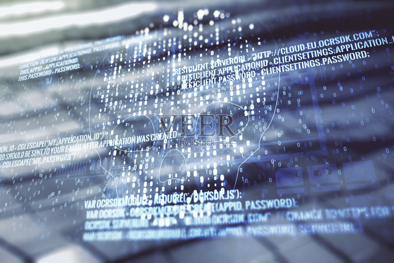 在模糊的金属背景上双重曝光抽象虚拟创意代码颅骨全息图。恶意软件和网络犯罪的概念照片摄影图片