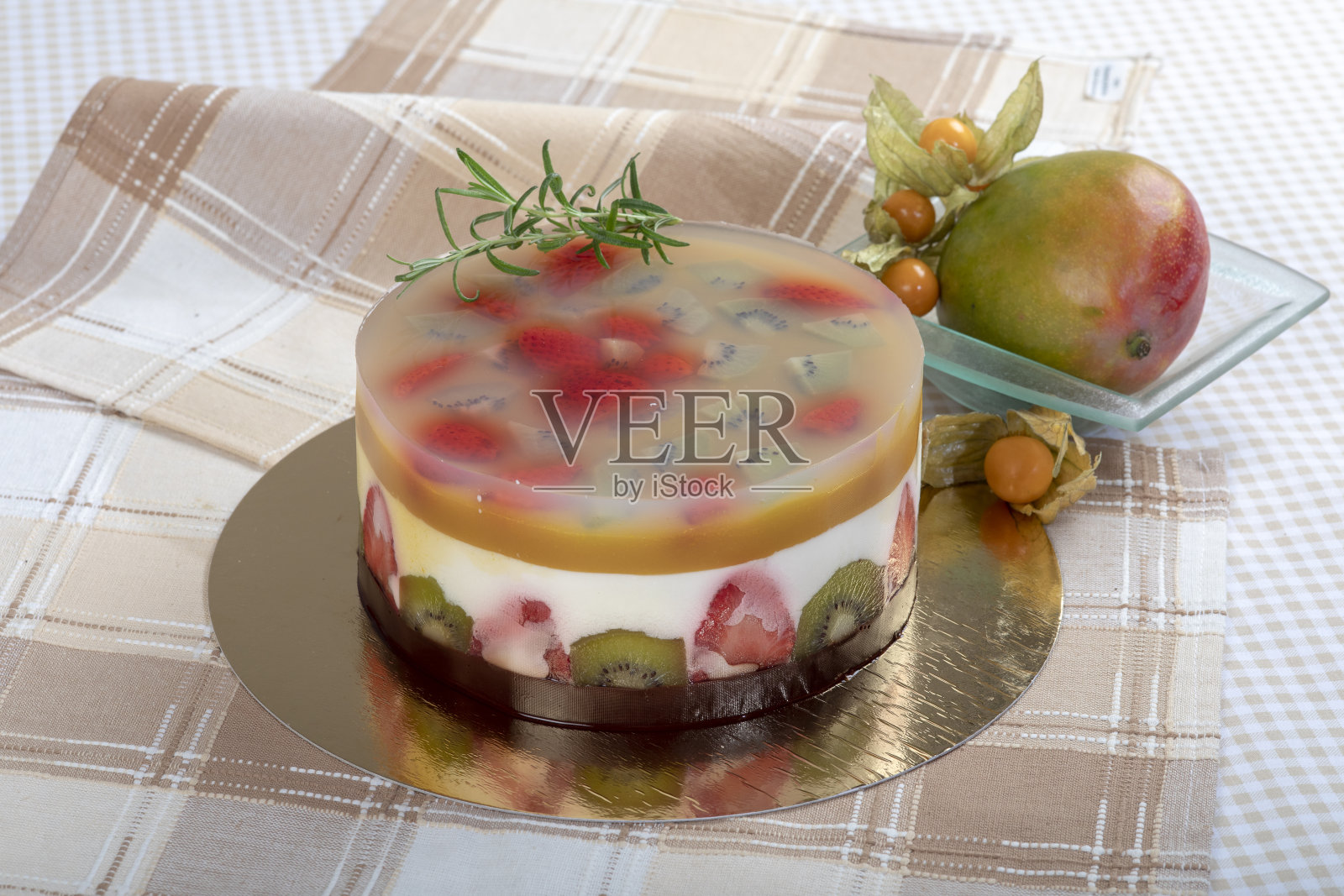 清爽的浆果明胶蛋糕照片摄影图片