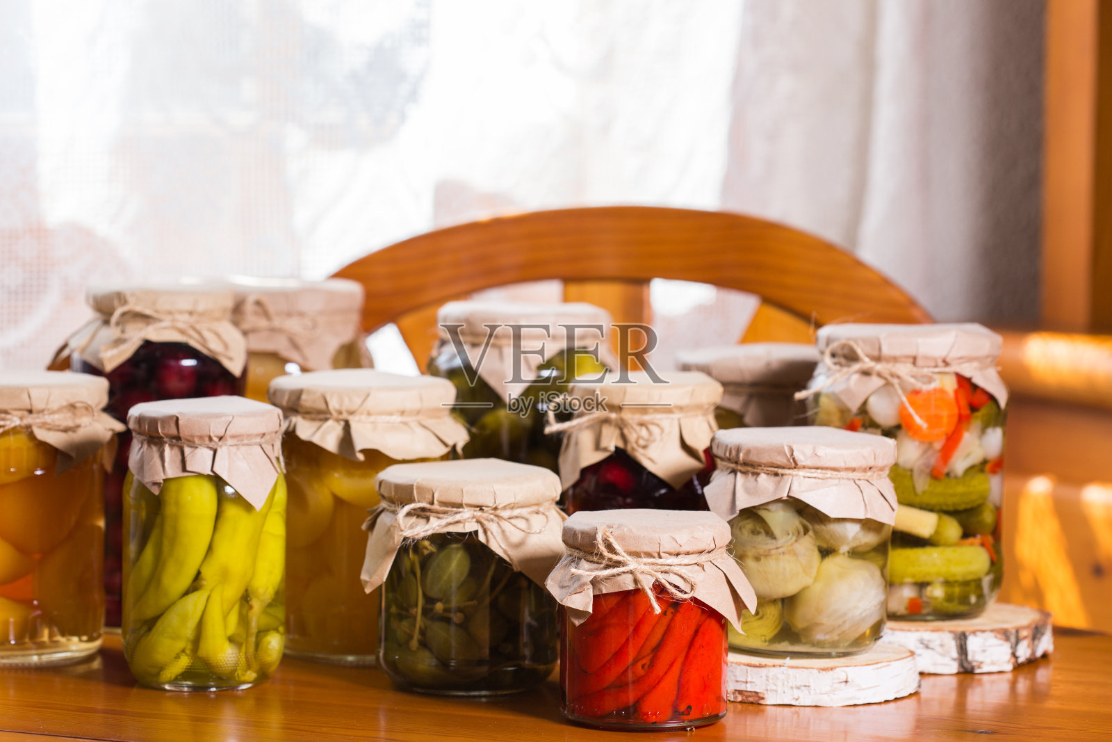 自制腌制、发酵食品、腌渍、腌制蔬菜、水果果盘照片摄影图片