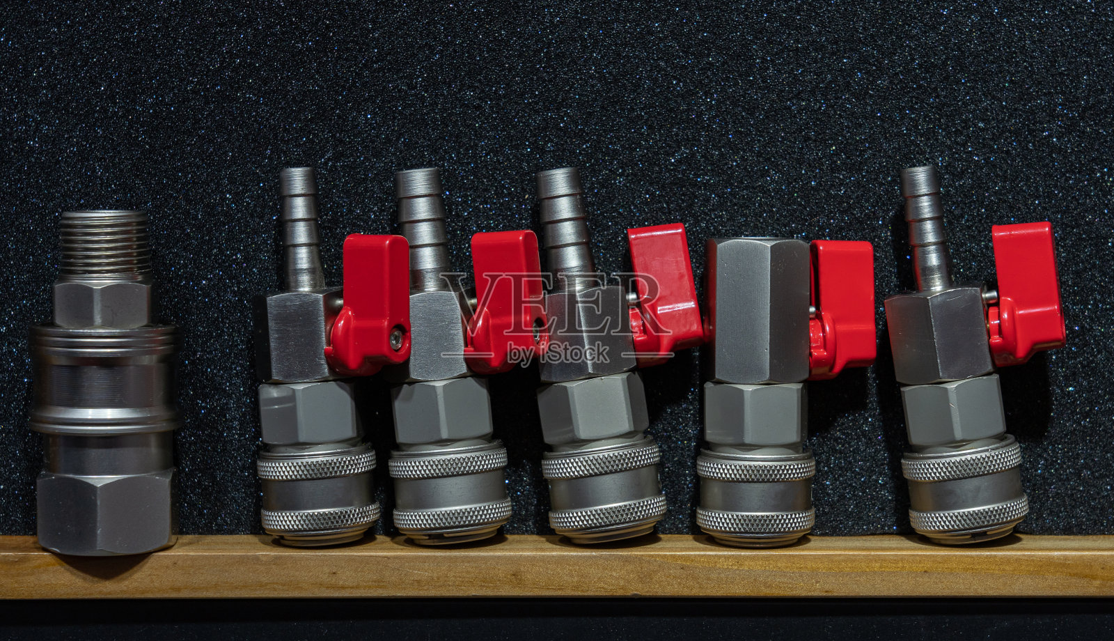 金属管道连接器照片摄影图片