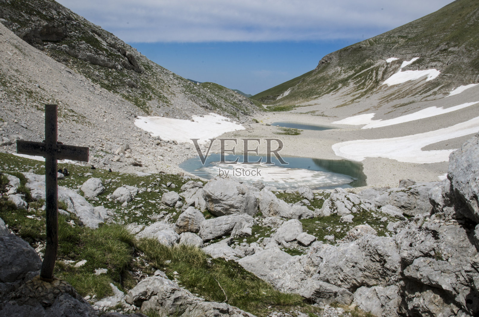 彼拉多湖的十字架，蒙特维托尔照片摄影图片