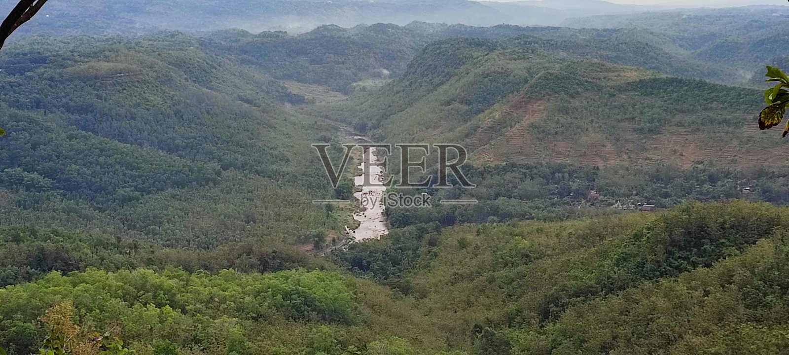 山坡上的观点。的背景。高分辨率的图像照片摄影图片