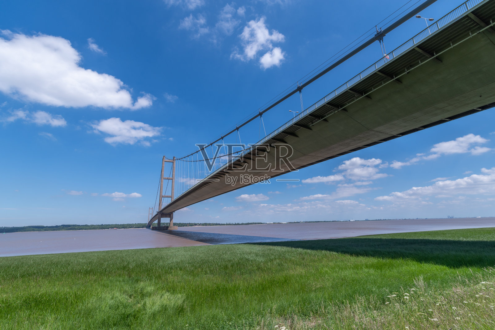 巴顿的亨伯吊桥照片摄影图片