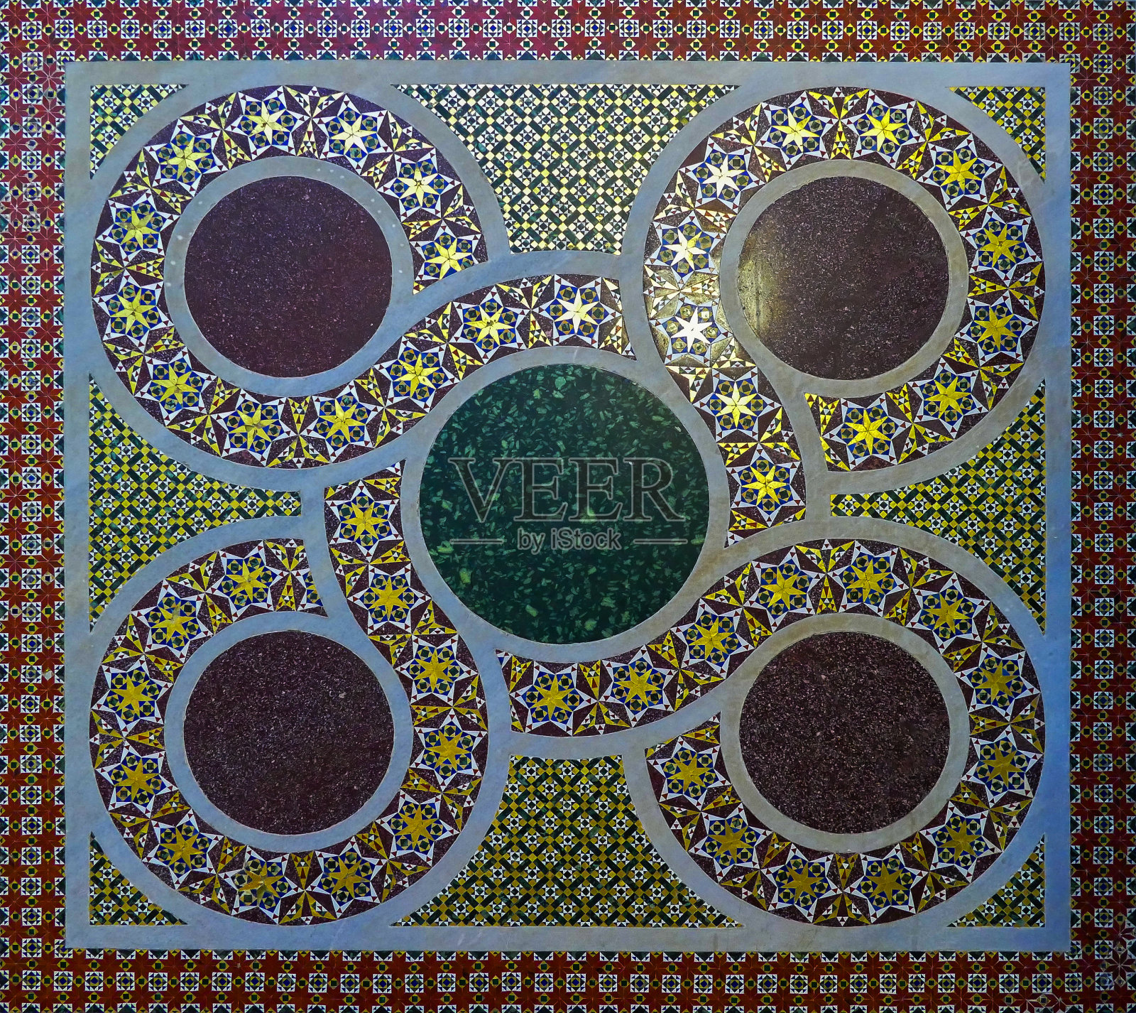 意大利西西里岛巴勒莫的传统地板装饰照片摄影图片