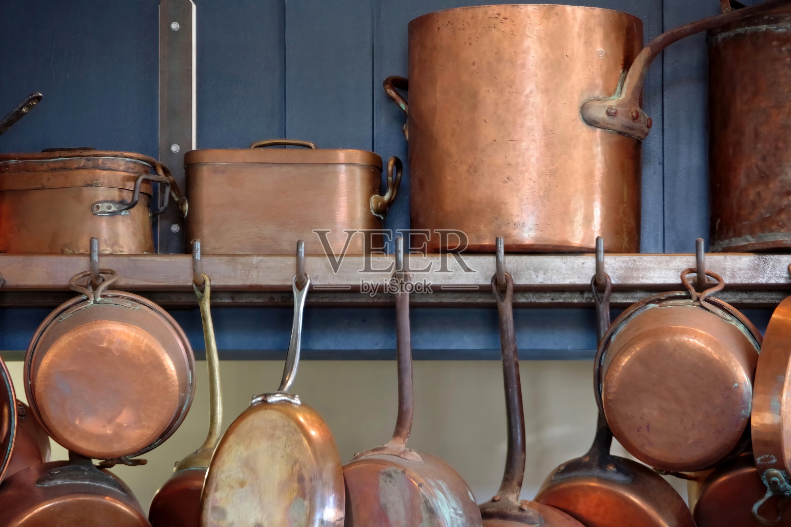 铜盆照片摄影图片