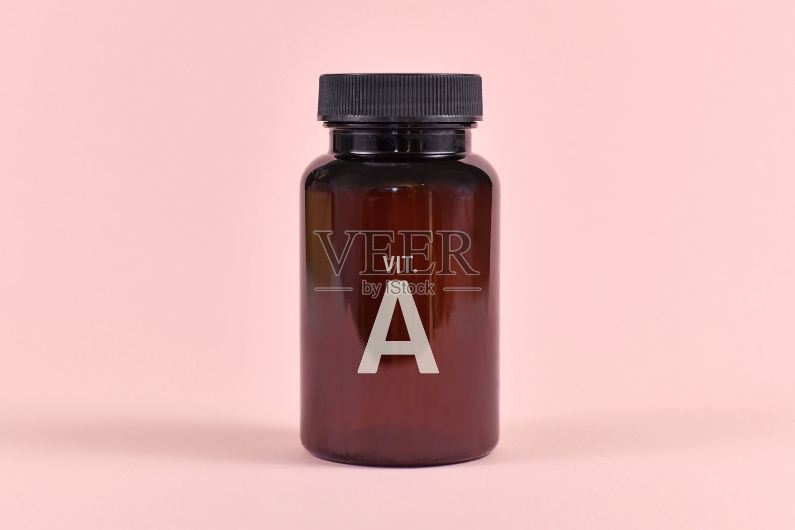 含有维生素A的药瓶照片摄影图片