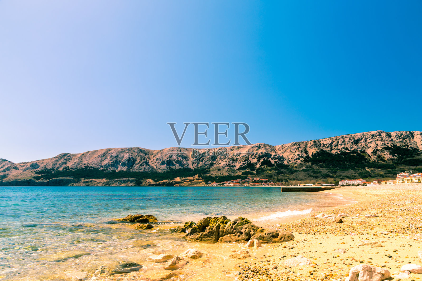 阳光明媚的巴斯卡湾照片摄影图片