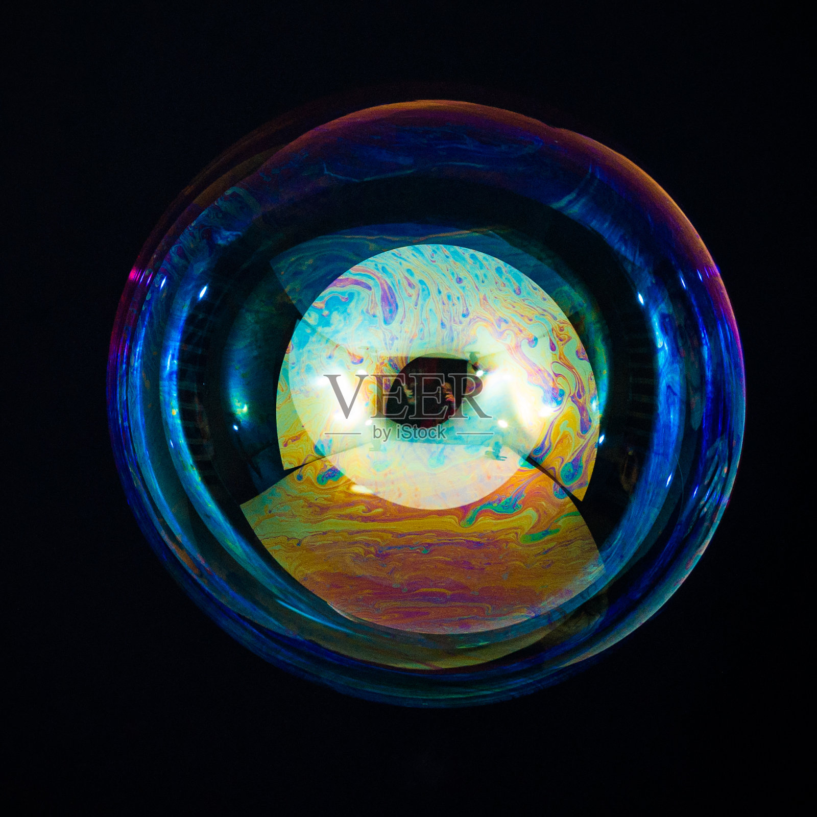 五彩缤纷的肥皂泡照片摄影图片