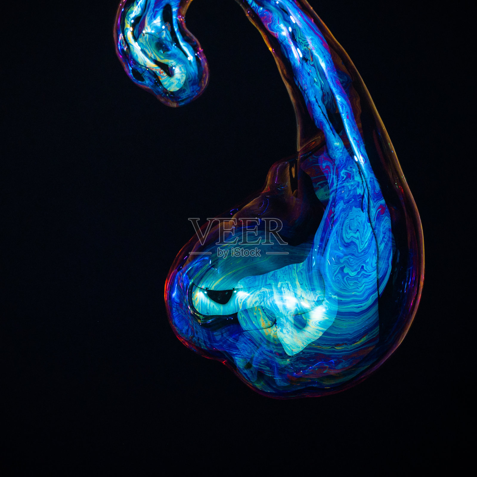 五彩缤纷的肥皂泡照片摄影图片