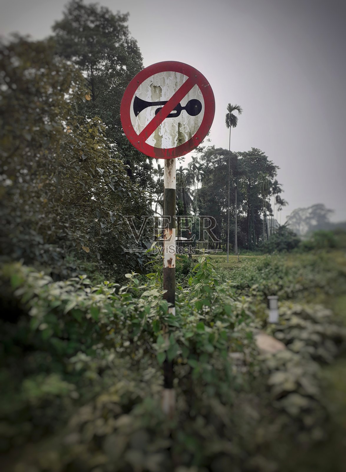 高速公路上没有喇叭标志照片摄影图片