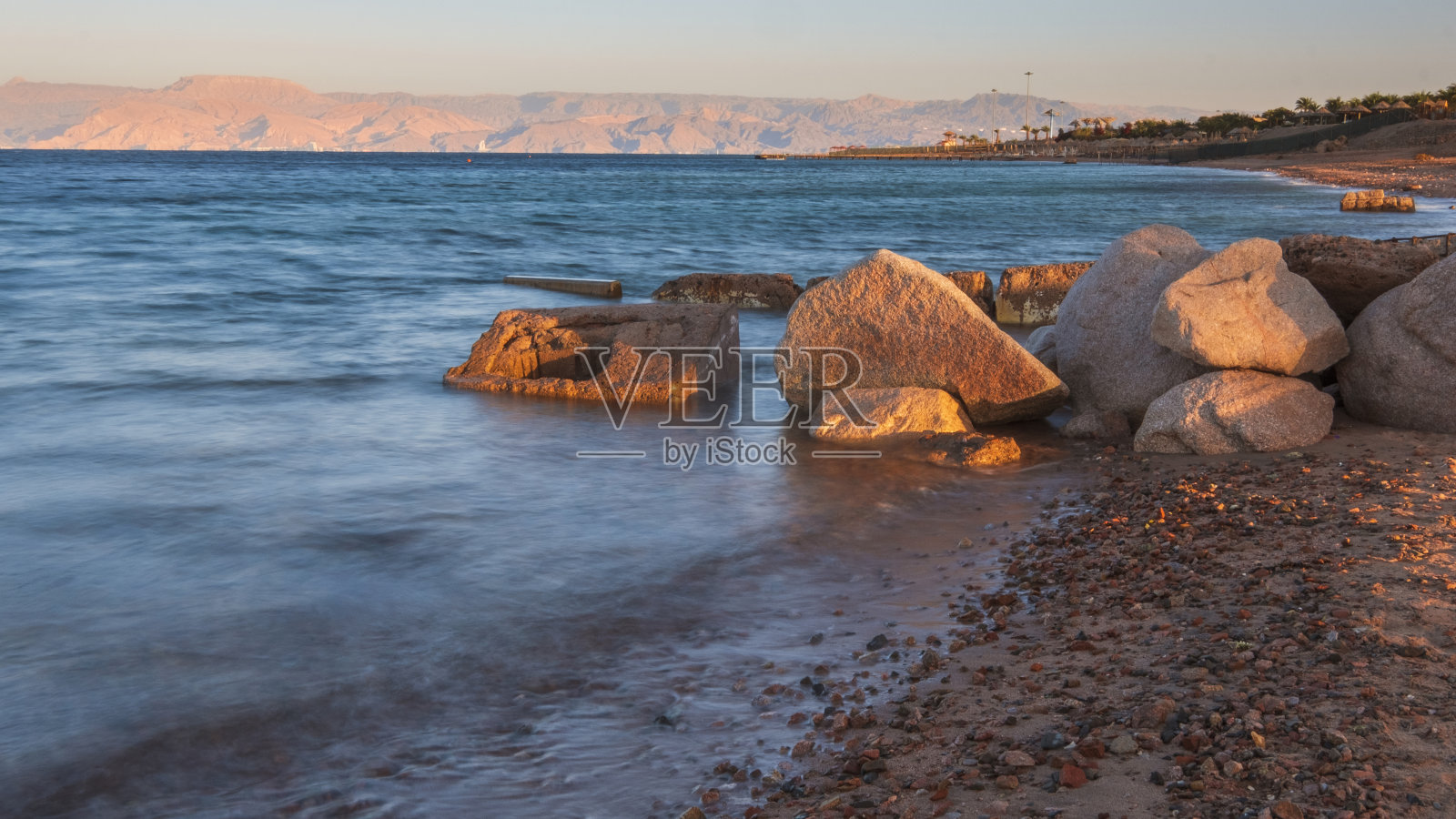 约旦亚喀巴南海滩日落照片摄影图片