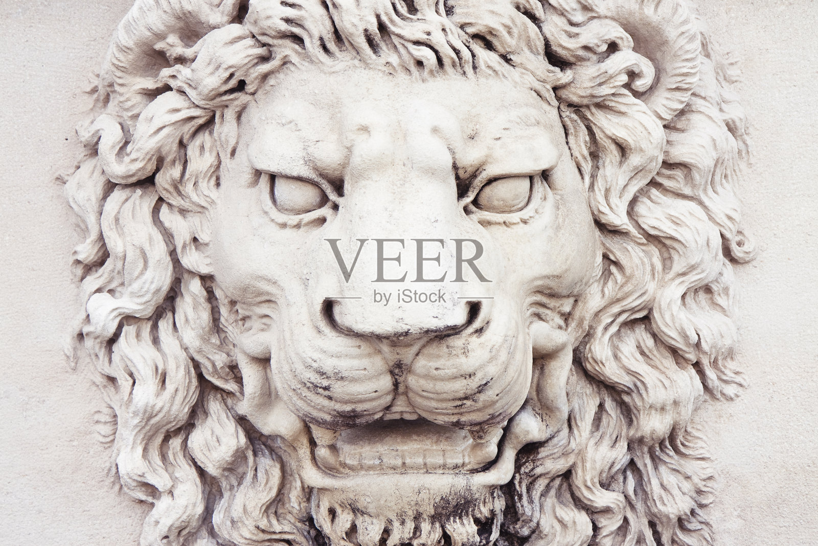 中世纪狮头石雕(意大利)-正面观照片摄影图片